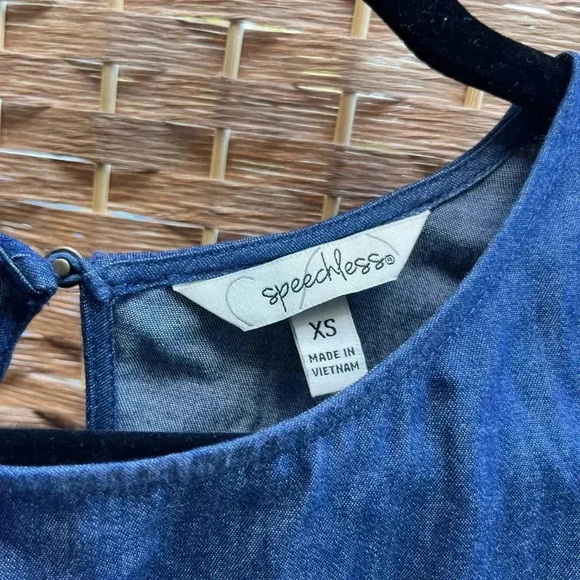 ~Speechless~ Top - XS - Picture 3 of 5